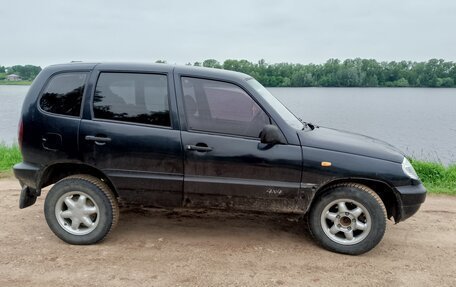 Chevrolet Niva I рестайлинг, 2005 год, 220 000 рублей, 1 фотография