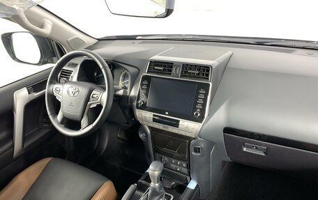 Toyota Land Cruiser Prado 150 рестайлинг 2, 2023 год, 12 690 000 рублей, 10 фотография