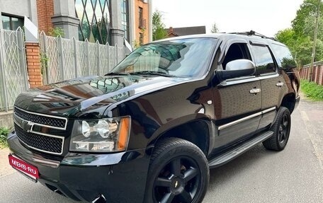 Chevrolet Tahoe III, 2011 год, 1 950 000 рублей, 1 фотография