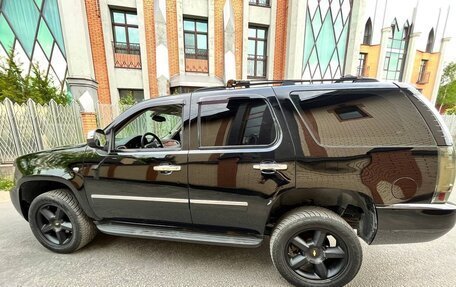 Chevrolet Tahoe III, 2011 год, 1 950 000 рублей, 4 фотография