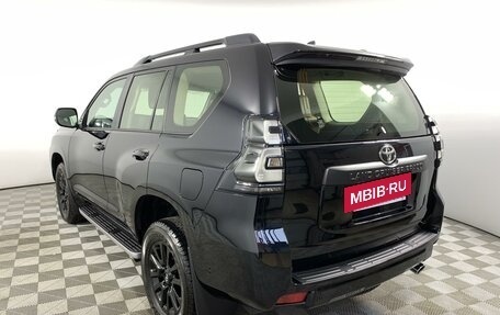 Toyota Land Cruiser Prado 150 рестайлинг 2, 2023 год, 12 690 000 рублей, 7 фотография