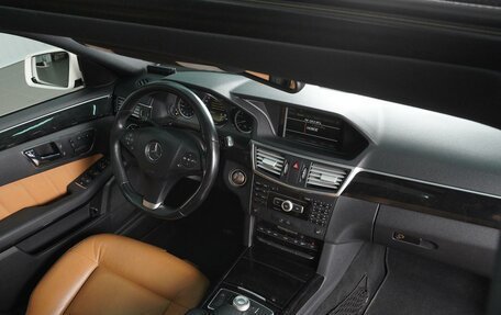 Mercedes-Benz E-Класс, 2011 год, 1 999 000 рублей, 13 фотография