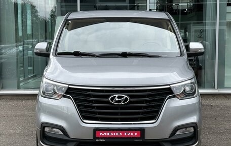 Hyundai H-1 II рестайлинг, 2020 год, 4 055 000 рублей, 3 фотография