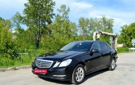 Mercedes-Benz E-Класс, 2011 год, 1 300 000 рублей, 6 фотография