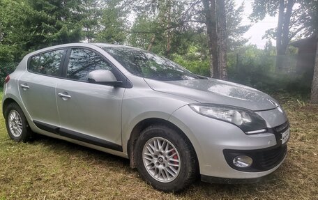 Renault Megane III, 2013 год, 845 000 рублей, 3 фотография