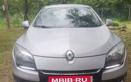 Renault Megane III, 2013 год, 845 000 рублей, 2 фотография