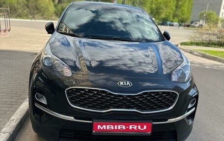 KIA Sportage IV рестайлинг, 2019 год, 2 350 000 рублей, 1 фотография