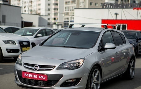 Opel Astra J, 2013 год, 899 000 рублей, 3 фотография