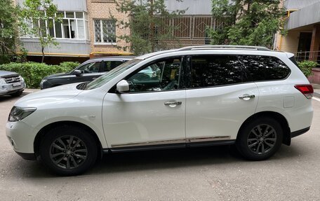 Nissan Pathfinder, 2015 год, 2 290 000 рублей, 6 фотография