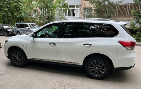 Nissan Pathfinder, 2015 год, 2 290 000 рублей, 5 фотография