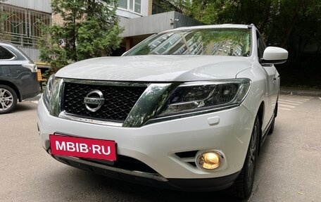 Nissan Pathfinder, 2015 год, 2 290 000 рублей, 27 фотография