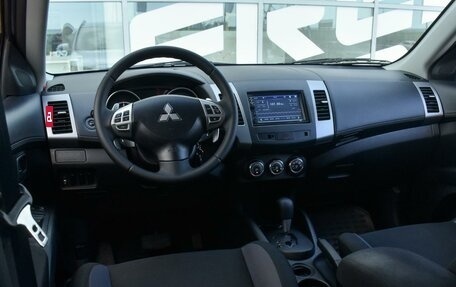 Mitsubishi Outlander III рестайлинг 3, 2011 год, 1 176 000 рублей, 6 фотография