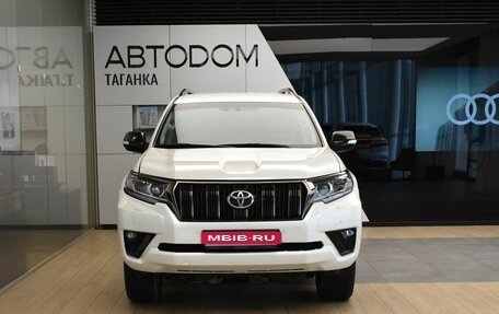 Toyota Land Cruiser Prado 150 рестайлинг 2, 2021 год, 7 599 000 рублей, 2 фотография