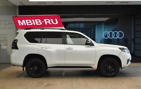 Toyota Land Cruiser Prado 150 рестайлинг 2, 2021 год, 7 599 000 рублей, 4 фотография