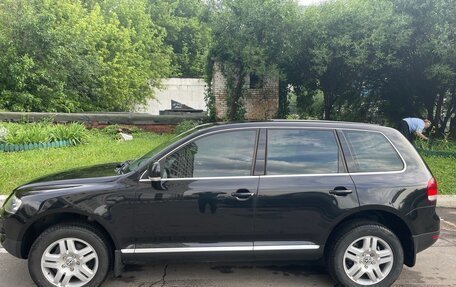 Volkswagen Touareg III, 2005 год, 1 600 000 рублей, 2 фотография