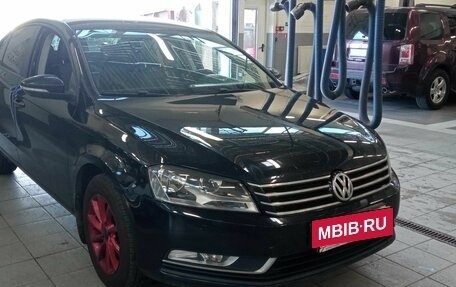 Volkswagen Passat B7, 2011 год, 1 008 800 рублей, 2 фотография