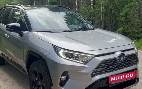 Toyota RAV4, 2021 год, 3 899 000 рублей, 3 фотография