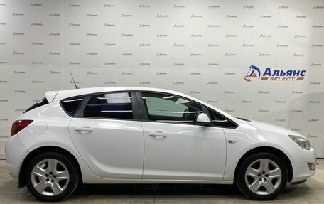 Opel Astra J, 2010 год, 700 000 рублей, 2 фотография