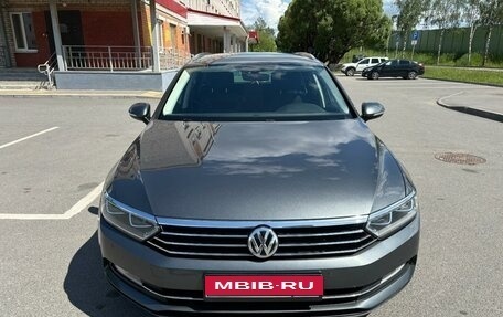 Volkswagen Passat B8 рестайлинг, 2015 год, 1 490 000 рублей, 2 фотография