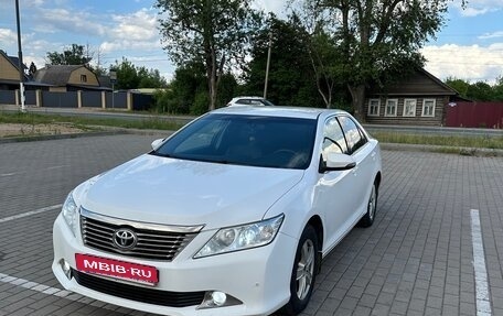 Toyota Camry, 2014 год, 1 680 000 рублей, 2 фотография