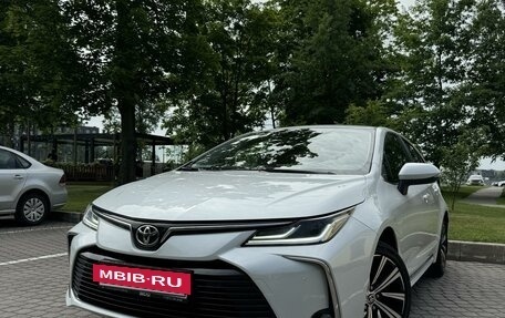 Toyota Corolla, 2022 год, 2 650 000 рублей, 9 фотография