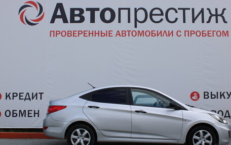 Hyundai Solaris II рестайлинг, 2012 год, 975 000 рублей, 4 фотография