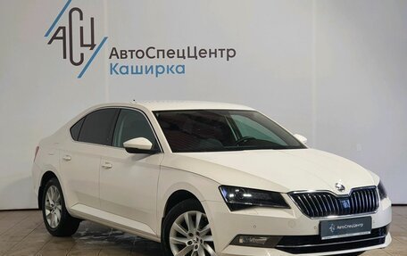 Skoda Superb III рестайлинг, 2019 год, 2 299 000 рублей, 3 фотография