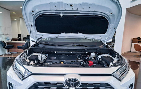 Toyota RAV4, 2021 год, 4 399 000 рублей, 9 фотография