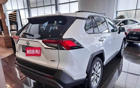 Toyota RAV4, 2021 год, 4 399 000 рублей, 5 фотография