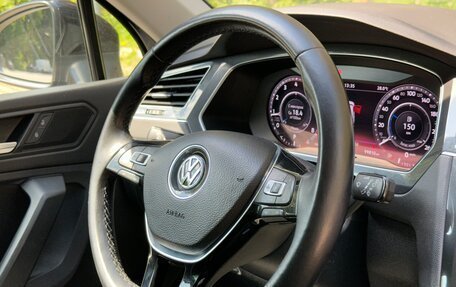 Volkswagen Tiguan II, 2018 год, 2 990 000 рублей, 9 фотография