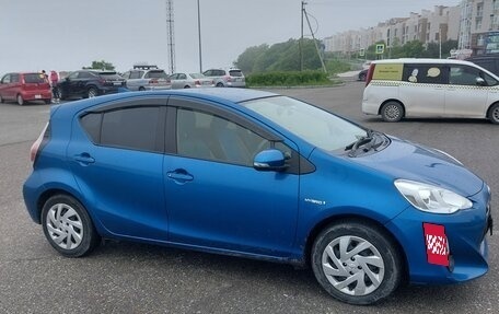 Toyota Aqua I, 2015 год, 910 000 рублей, 2 фотография