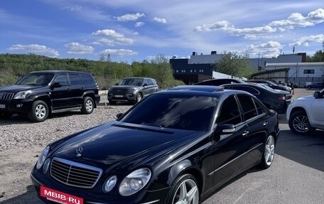 Mercedes-Benz E-Класс, 2004 год, 870 000 рублей, 3 фотография