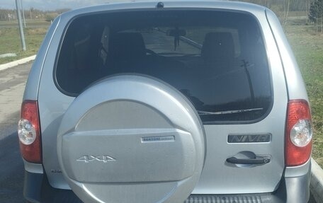 Chevrolet Niva I рестайлинг, 2017 год, 750 000 рублей, 4 фотография