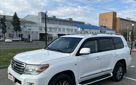 Toyota Land Cruiser 200, 2011 год, 3 299 999 рублей, 2 фотография