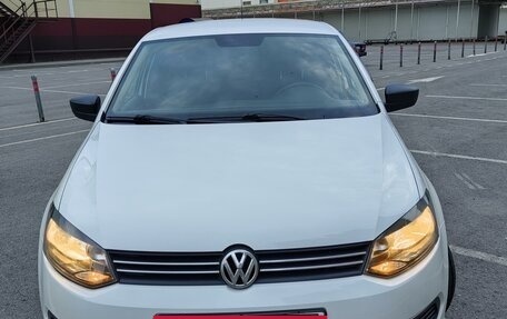 Volkswagen Polo VI (EU Market), 2012 год, 720 000 рублей, 2 фотография