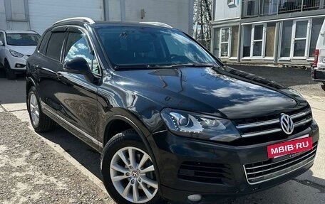 Volkswagen Touareg III, 2012 год, 2 250 000 рублей, 2 фотография