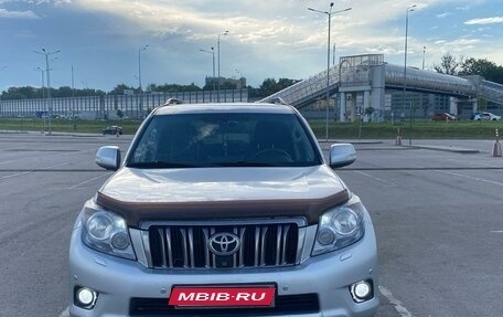 Toyota Land Cruiser Prado 150 рестайлинг 2, 2013 год, 3 400 000 рублей, 1 фотография