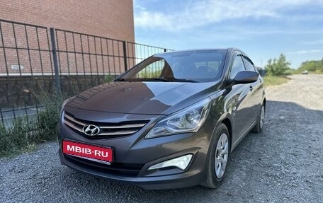 Hyundai Solaris II рестайлинг, 2015 год, 1 245 000 рублей, 1 фотография