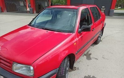 Volkswagen Vento, 1995 год, 280 000 рублей, 1 фотография