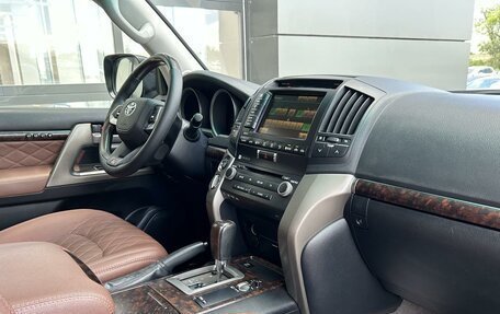 Toyota Land Cruiser 200, 2011 год, 2 999 000 рублей, 13 фотография