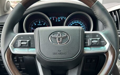 Toyota Land Cruiser 200, 2011 год, 2 999 000 рублей, 15 фотография