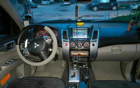 Mitsubishi Pajero Sport II рестайлинг, 2012 год, 1 820 000 рублей, 9 фотография