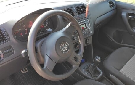 Volkswagen Polo VI (EU Market), 2013 год, 800 000 рублей, 8 фотография