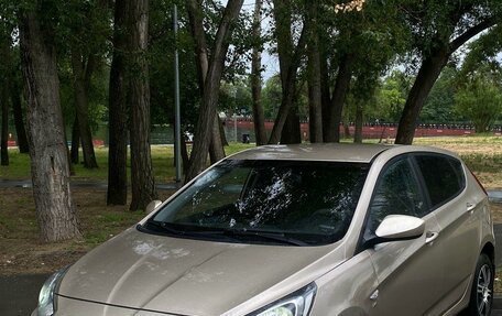 Hyundai Solaris II рестайлинг, 2012 год, 835 000 рублей, 1 фотография