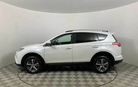 Toyota RAV4, 2018 год, 2 489 000 рублей, 2 фотография