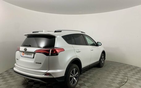 Toyota RAV4, 2018 год, 2 489 000 рублей, 5 фотография