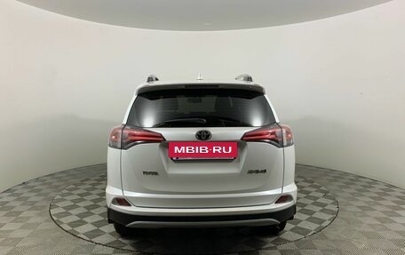 Toyota RAV4, 2018 год, 2 489 000 рублей, 4 фотография
