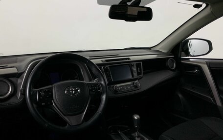 Toyota RAV4, 2018 год, 2 489 000 рублей, 21 фотография