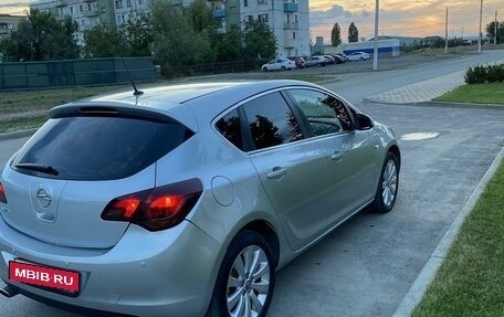 Opel Astra J, 2010 год, 760 000 рублей, 3 фотография