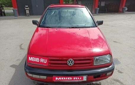 Volkswagen Vento, 1995 год, 280 000 рублей, 2 фотография